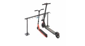 Range trottinettes sur pieds 9 places